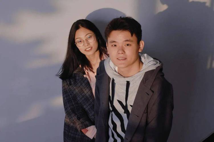 河南一所高校情侣"学霸"双双保研重点大学!网友:我是一颗柠檬精